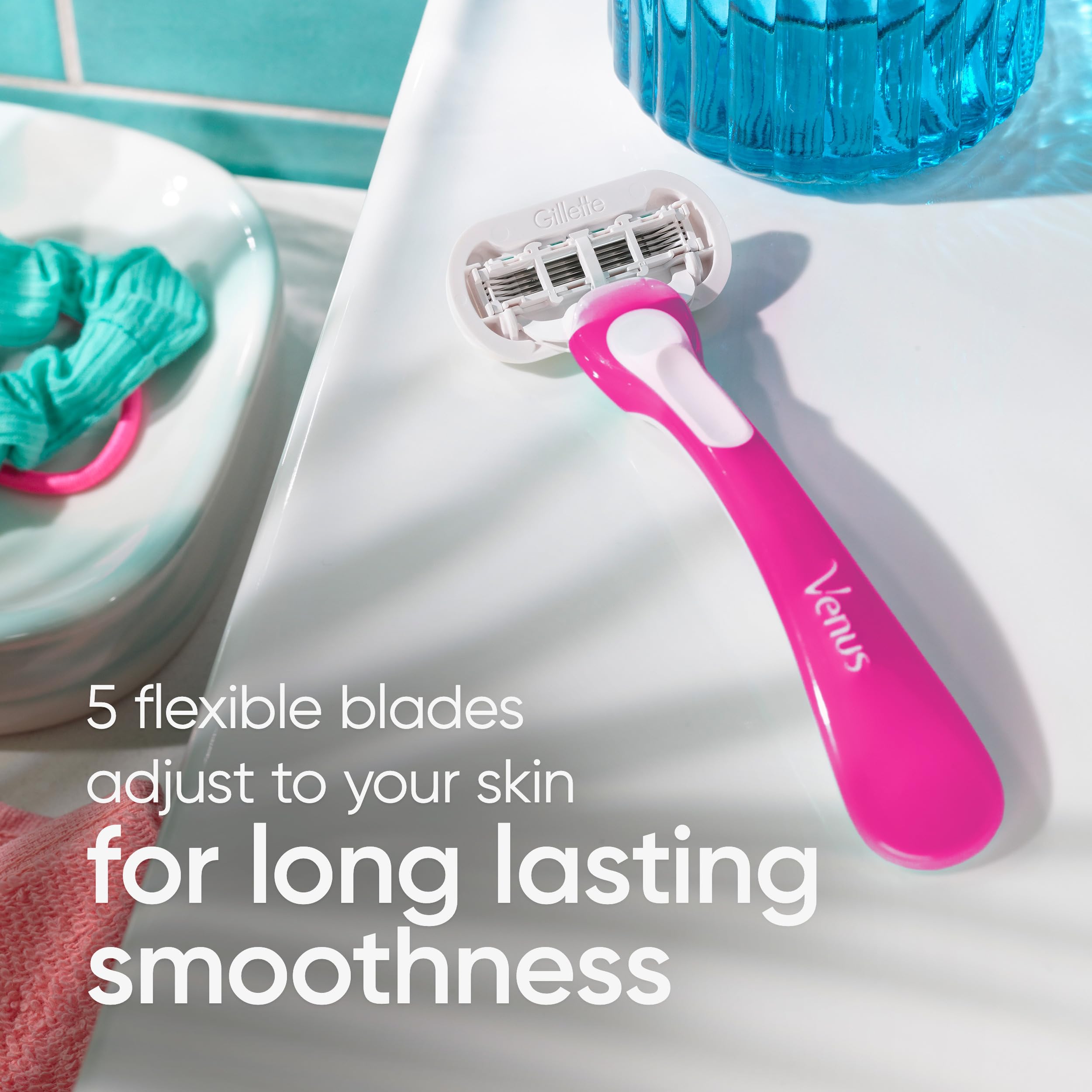 Close-up of Gillette Venus Extra Smooth Green with five blades for precise glide