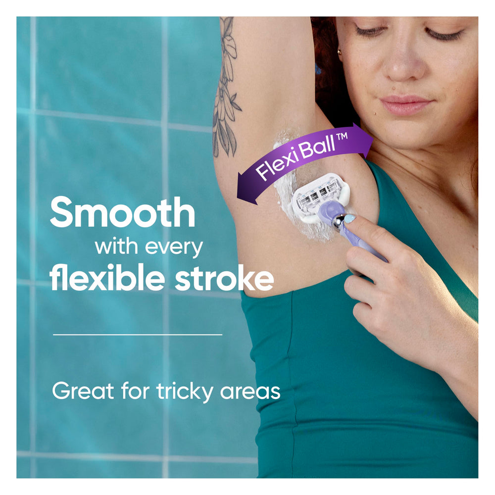 Gillette Venus five-diamond-blade refill for precise, comfortable shaving.