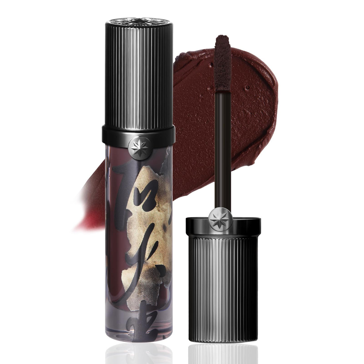 GIRLCULT Matte Lip Stain muestra textura seda para labios suaves y definidos.