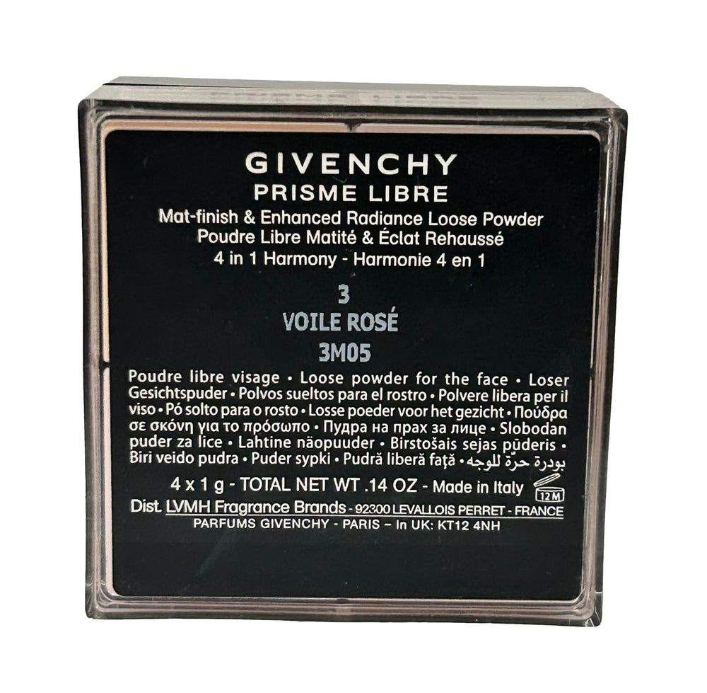 Aplicación en piel de Givenchy Prisme Libre acabado mate y duradero.