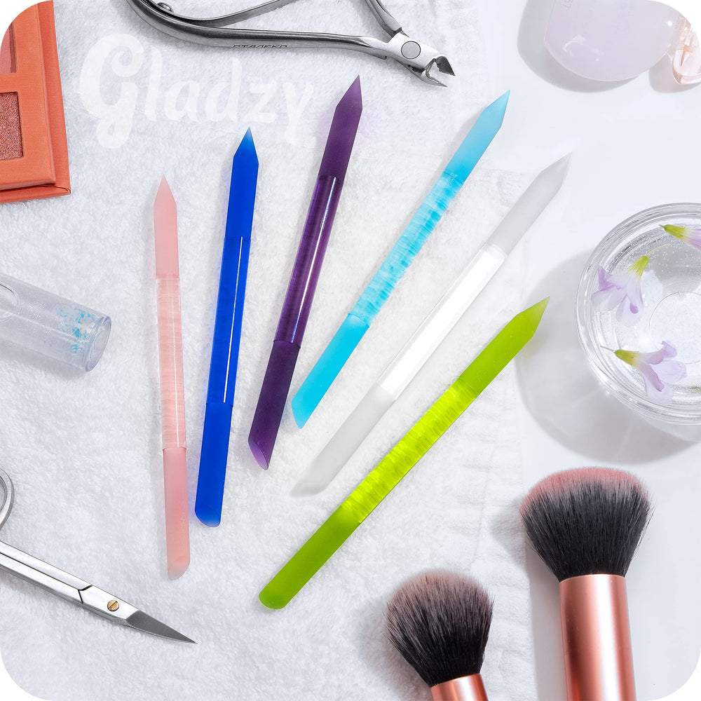 GLADZY packaging for the Glass Cuticle Pusher
