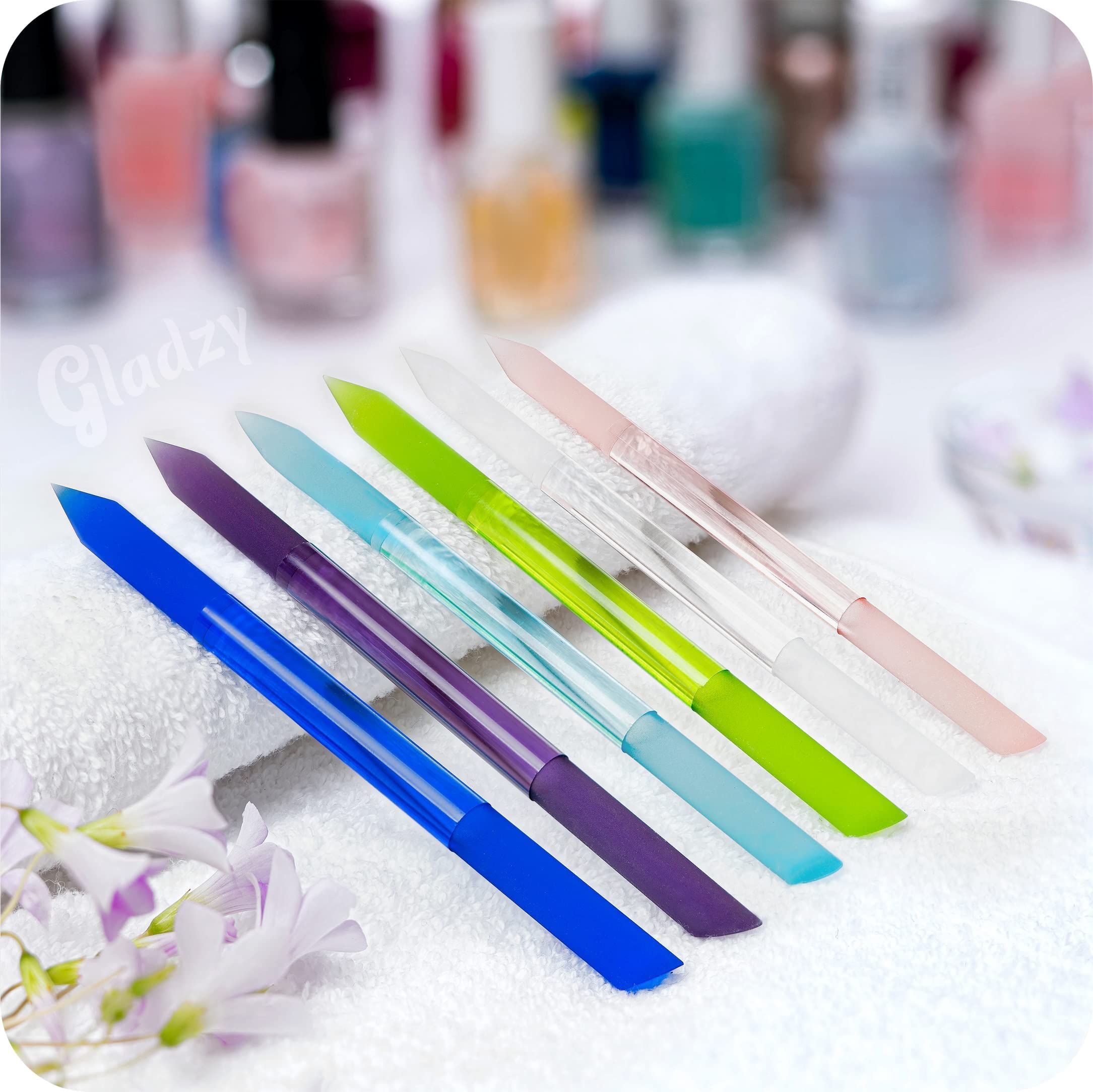 GLADZY Glass Cuticle Pusher in use for cuticle tidying and shaping