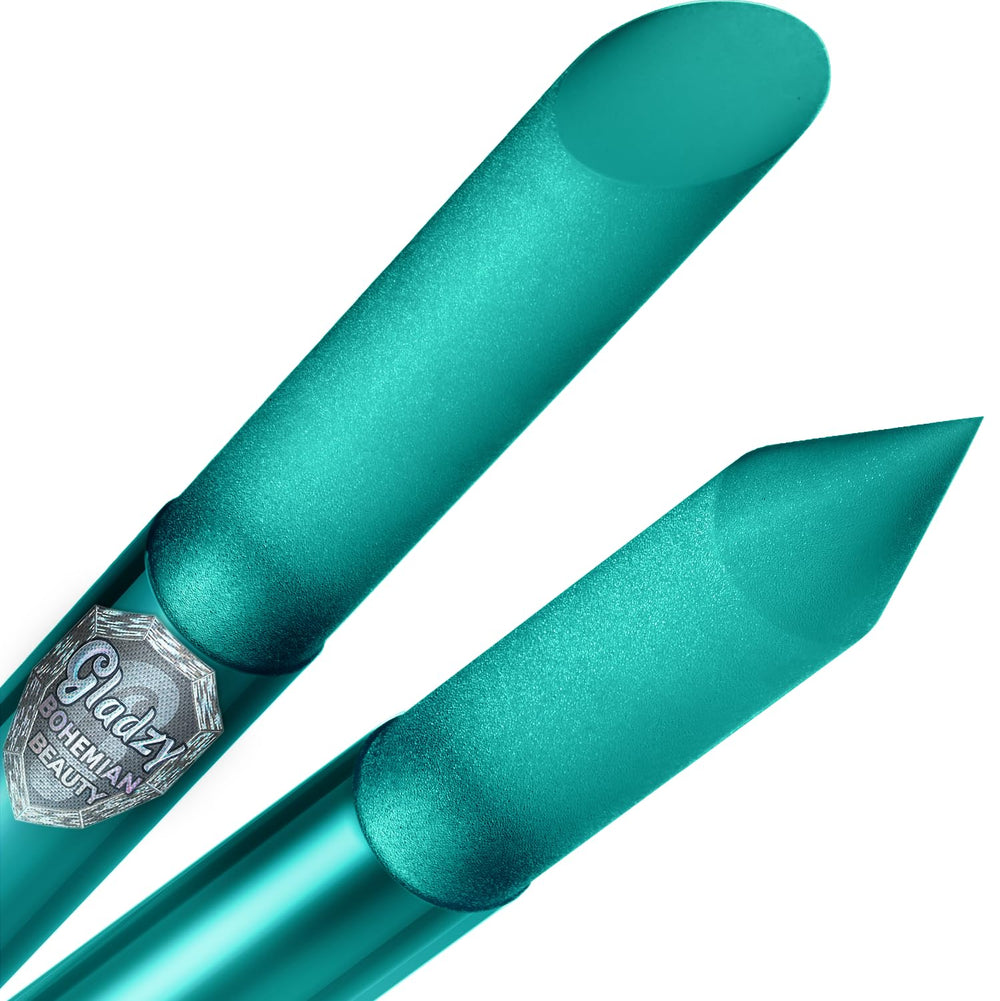 GLADZY Glass Cuticle Pusher with a slanted side for gentle, precise cuticle work.