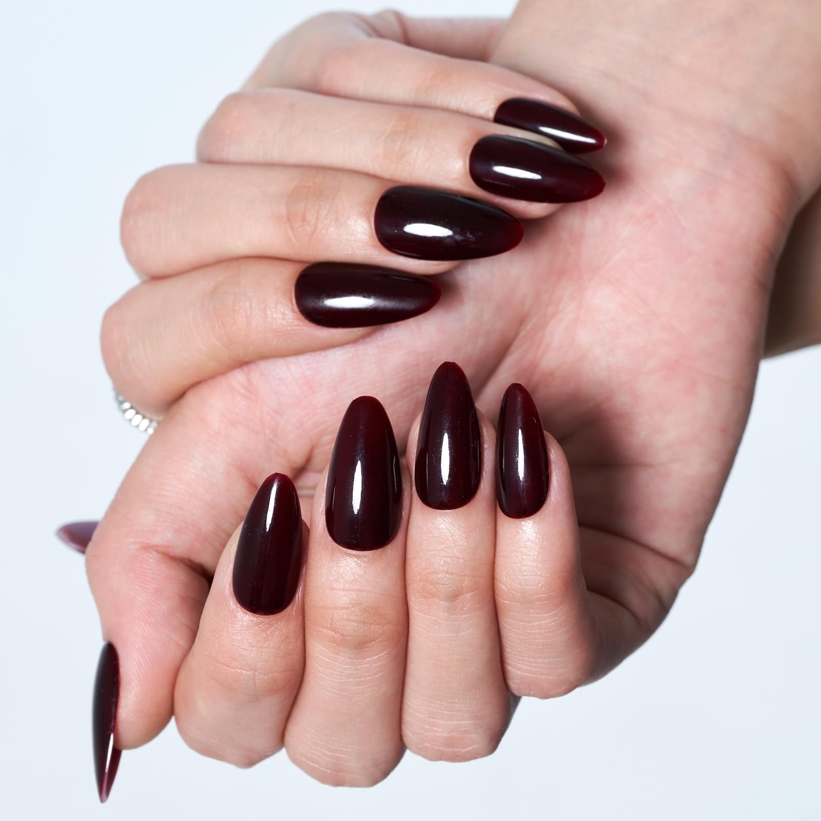 Glamermaid reusable acrylic nails suitable for multiple wear sessions.