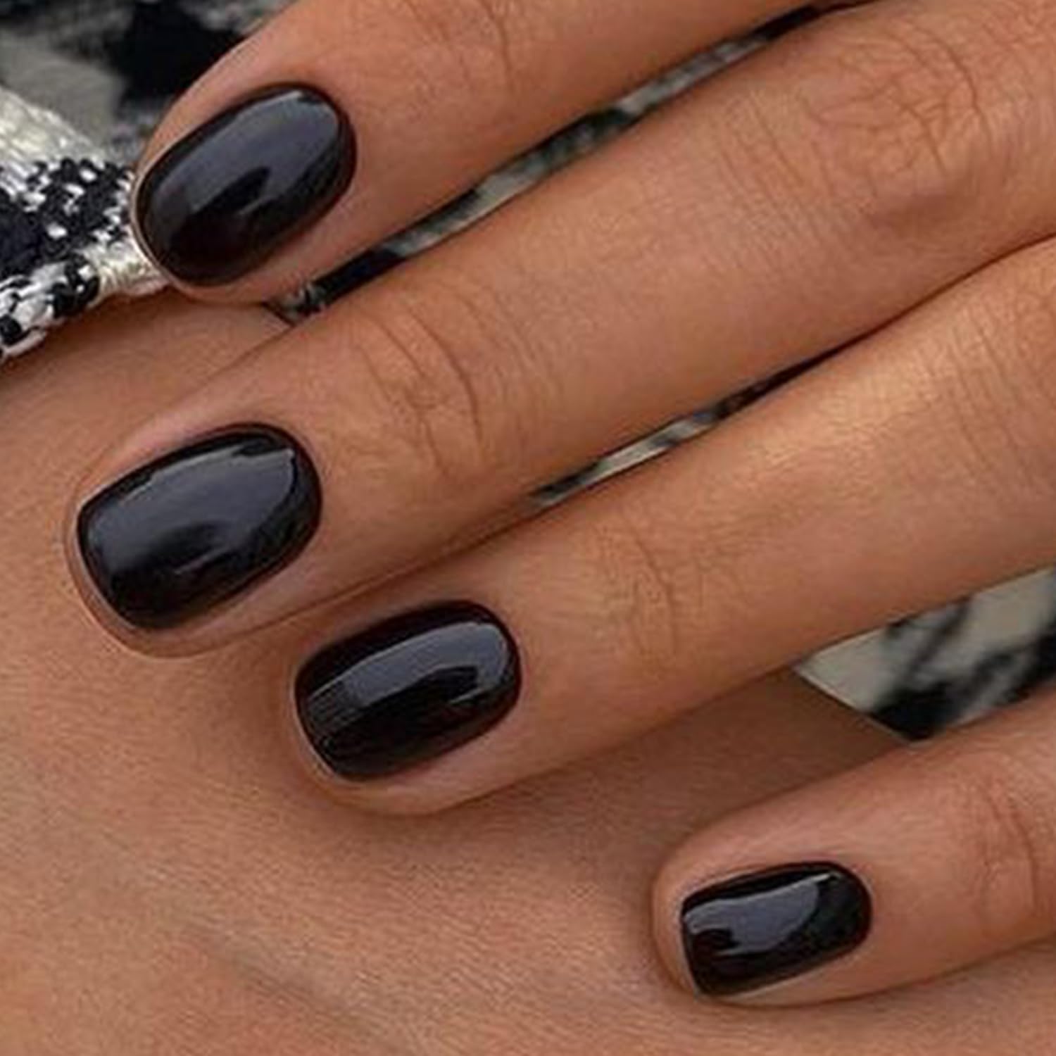 GLAMERMAID uñas falsas negras, acabado brillante para un look instantáneo