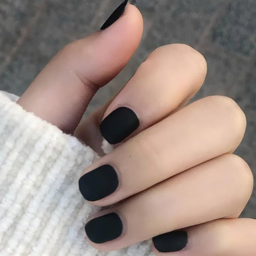 GLAMERMAID Velvet Black incluye 48 adhesivos para fijar