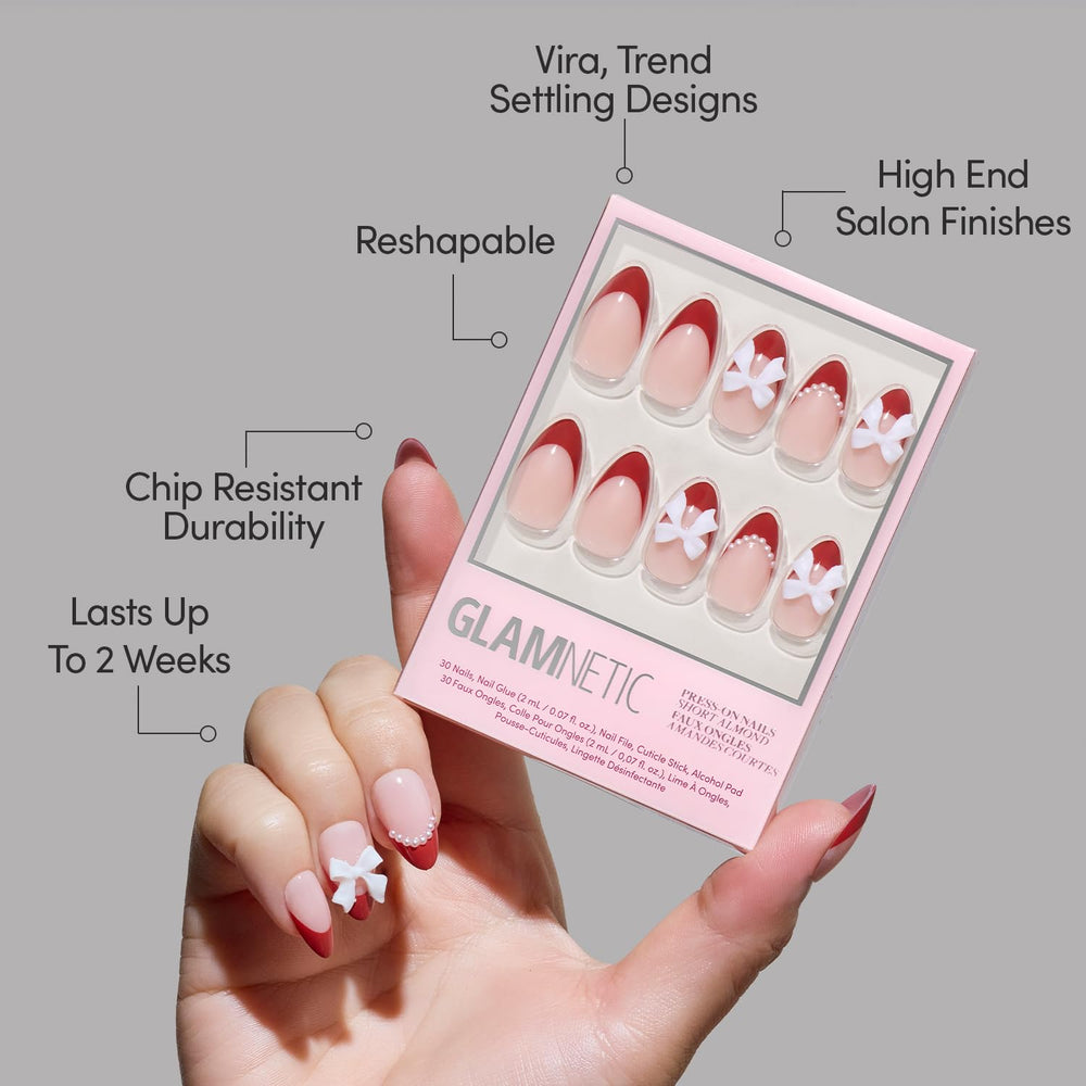 Glamnetic Ruby Ribbons acabado brillante, aspecto de manicura profesional.