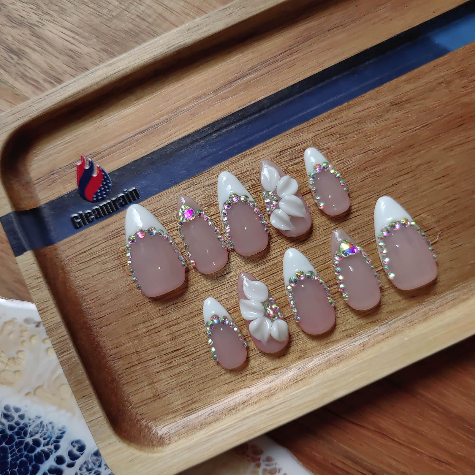 Gleamrain Unas en forma de almendra tamaño M, diseño elegante para uso diario.