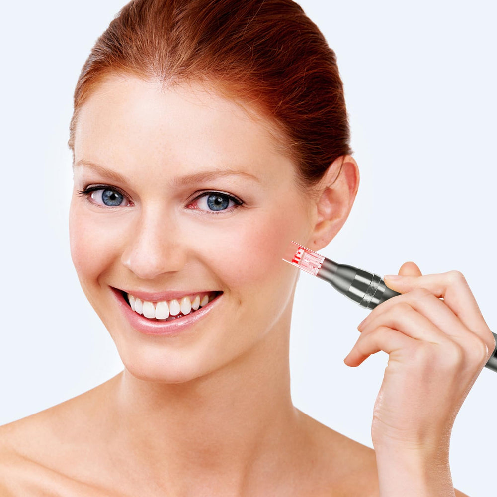 Glemme microneedle roller portable design enables easy travel and touch-ups.