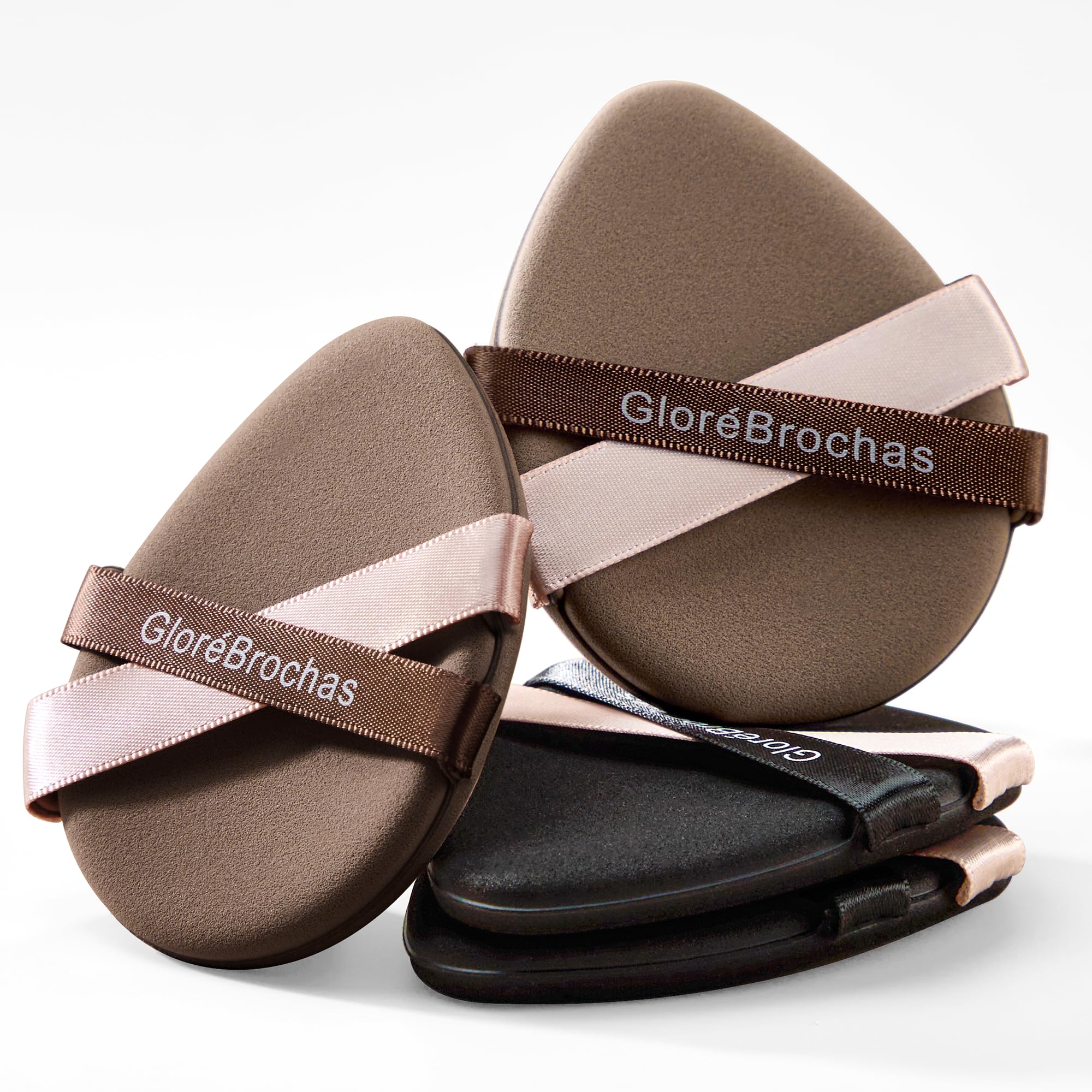 GloréBrochas travel-friendly sponge set fits on-the-go routines