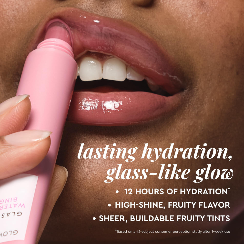 Glow Recipe Glass Balm Labios textura rosada que realza color.