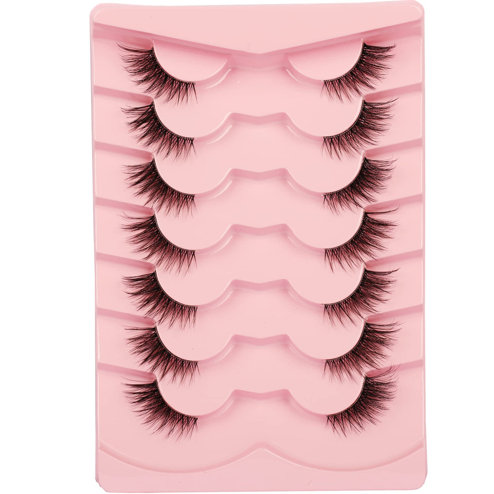 Gmagictobo half lashes with a 20mm clear band for natural cat-eye enhancement.