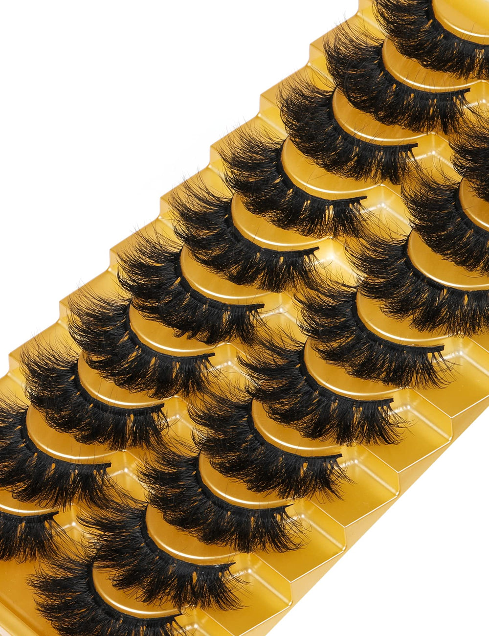 Goddvenus 20mm D-curl lashes lifting the eyes.