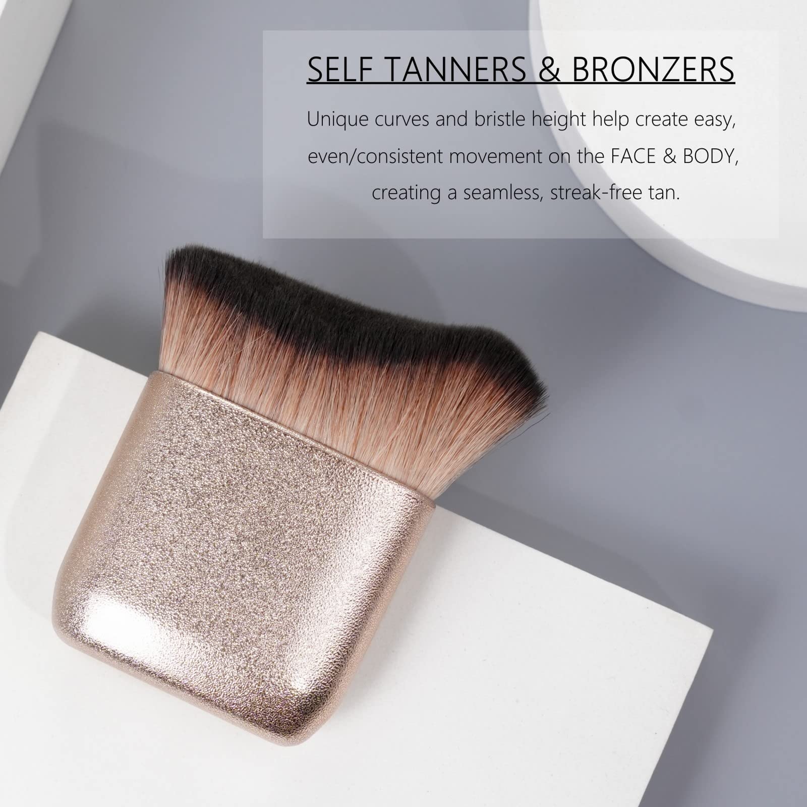 GOERTI brush kit makes a stylish gift for makeup lovers.