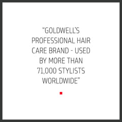 Aplicación con peine de Goldwell Dualsenses Bond Pro para peinado suave.