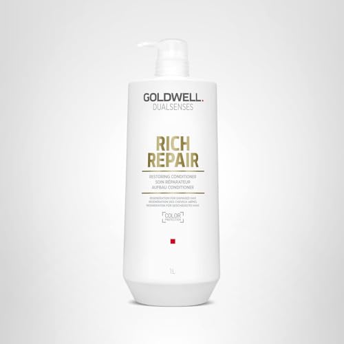 Bathroom setup with Goldwell Rich Repair conditioner ready to use
