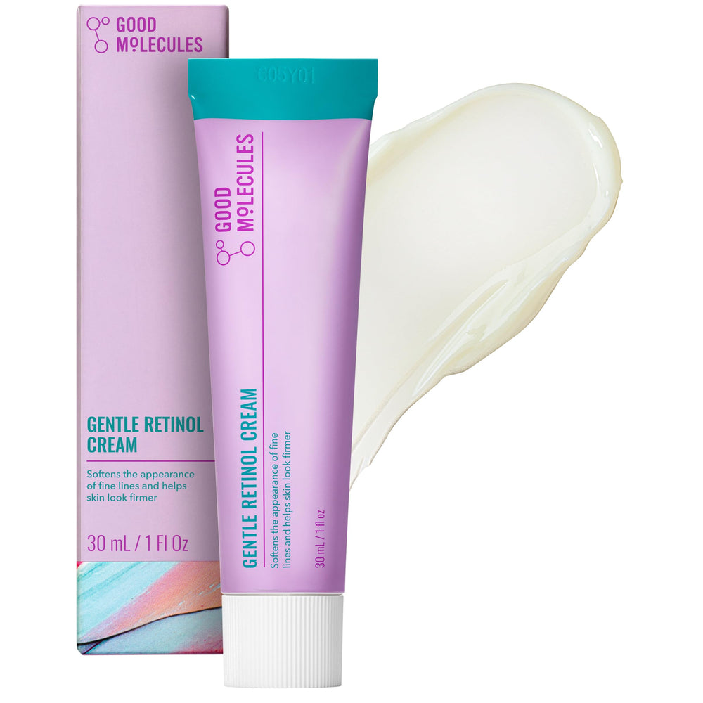 Good Molecules crema retinol suave, botella: uso nocturno para piel más clara.