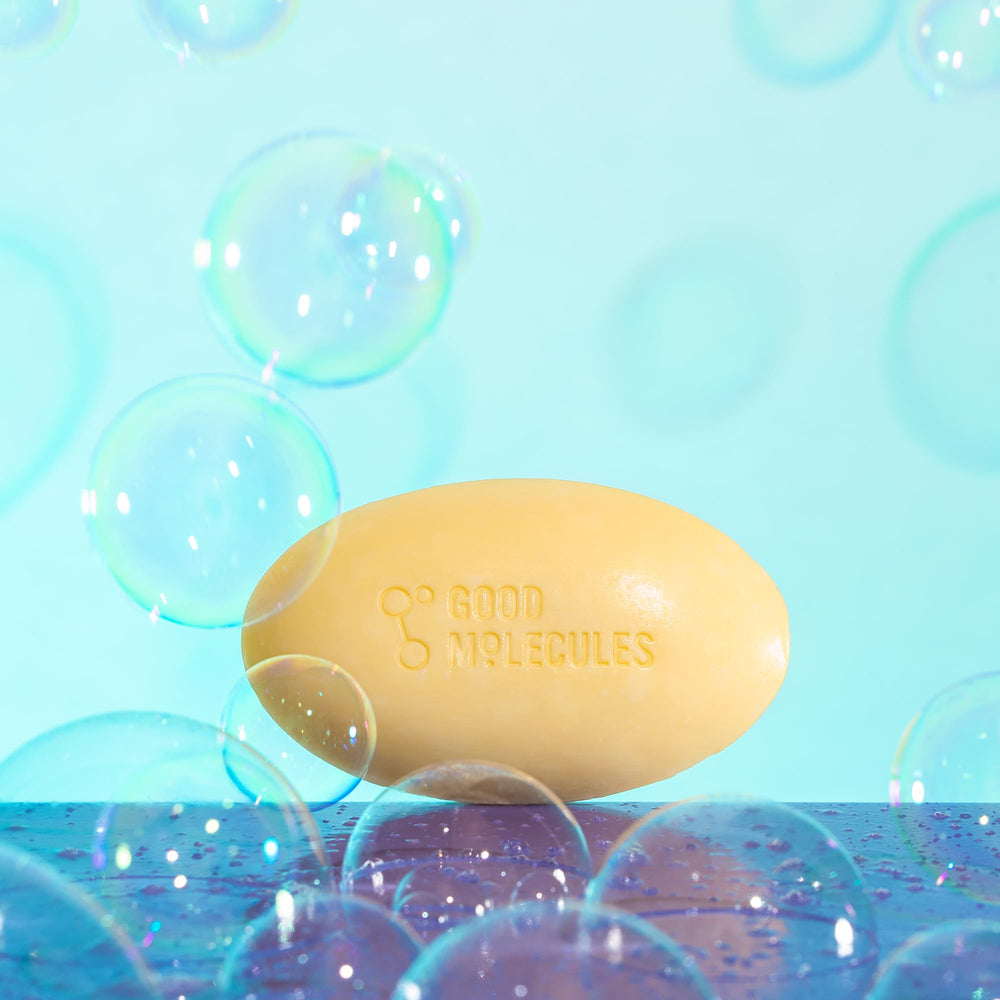 Good Molecules Hydrate and Cleanse Bar features a pH-balanced formula for skin comfort.