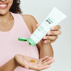 Enzimas de fruta en el limpiador de good.clean.goop para exfoliación suave.