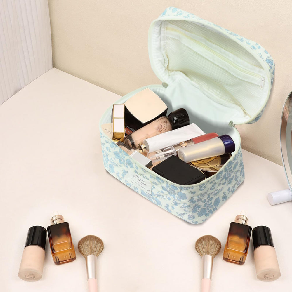 Gosect travel organization bag, large capacity for brushes and skincare.