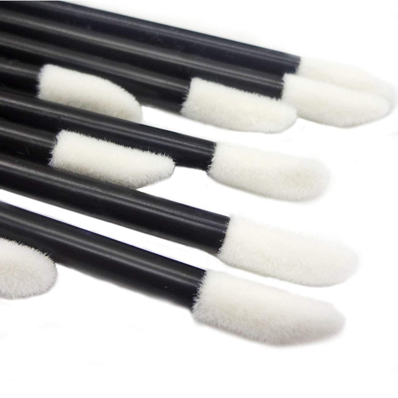 GoWorth disposable applicators minimize mess during makeup application.