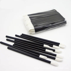 GoWorth disposable lip brushes set for hygienic lip gloss application.