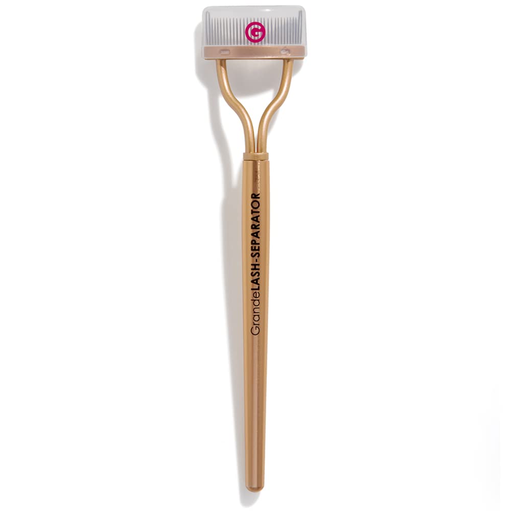 Ideal for natural lashes or extensions, creates a defined, fanned look.
