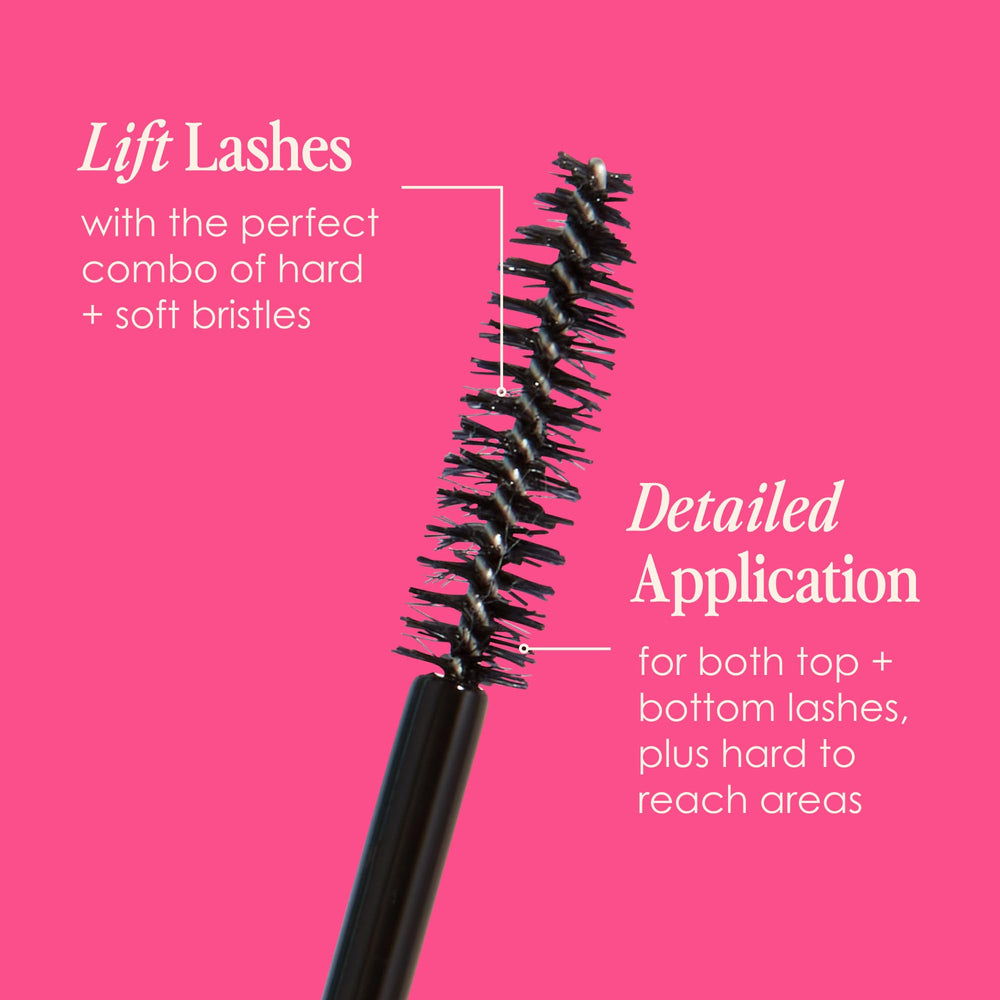 GrandeMASCARA clump free application showing smooth lash coating