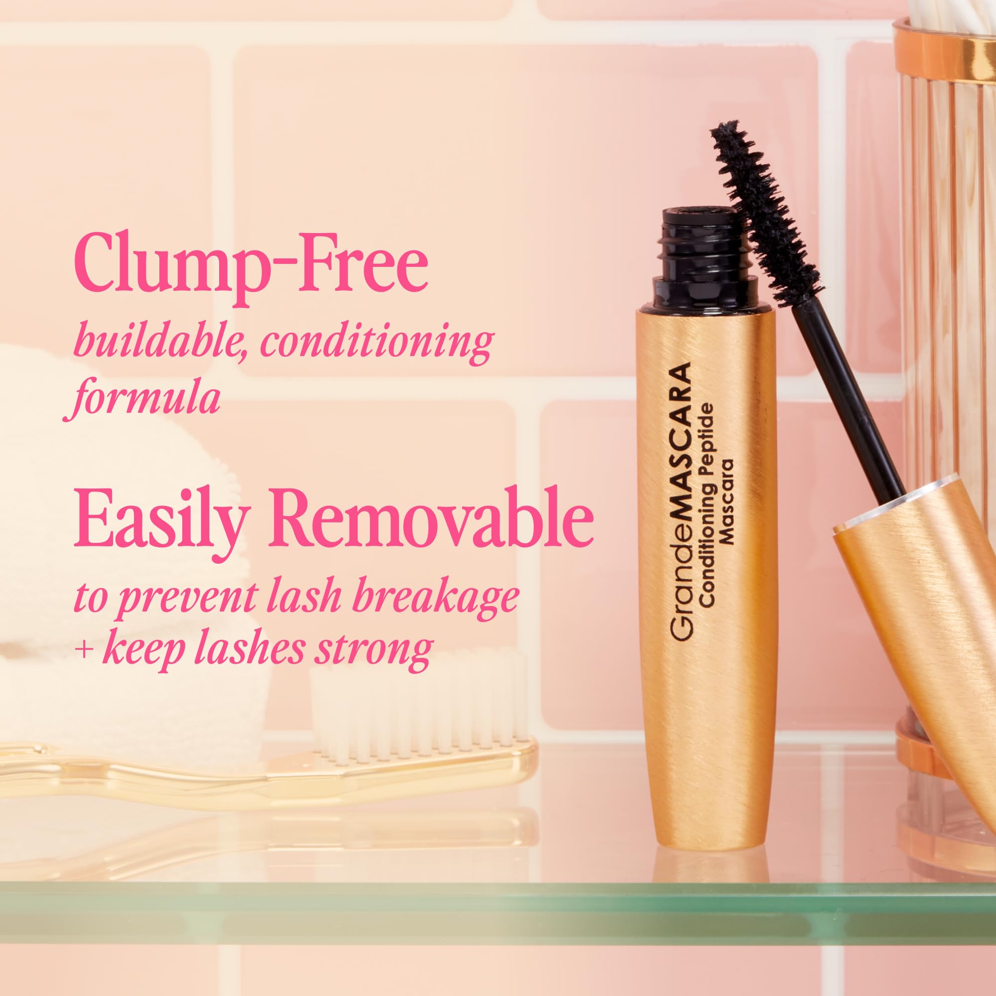 GrandeMASCARA water resistant swatch illustrating smudge resistant wear