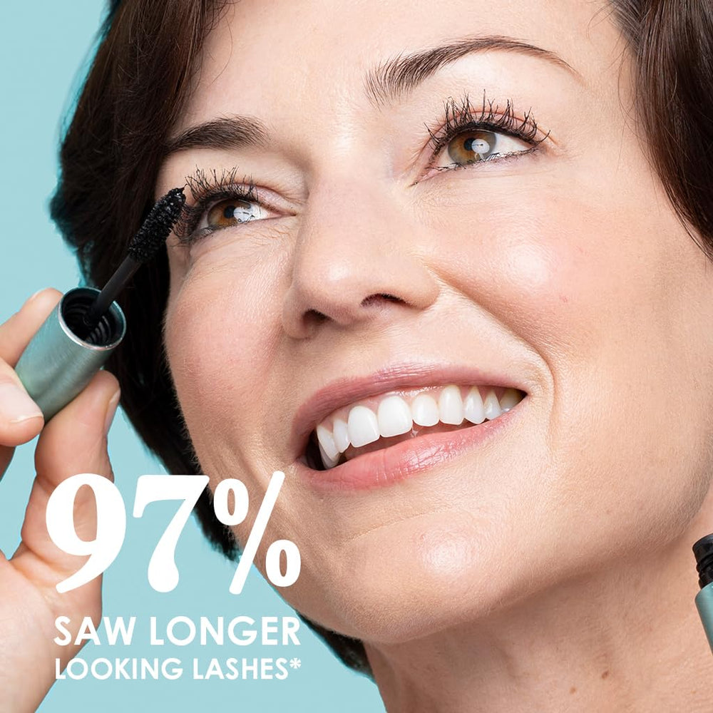 GrandeMASCARA waterproof wand lifts lashes for noticeable curl and separation