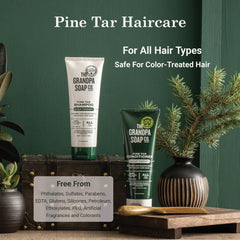 Aplicación suave del acondicionador Pine Tar para cabello manejable.