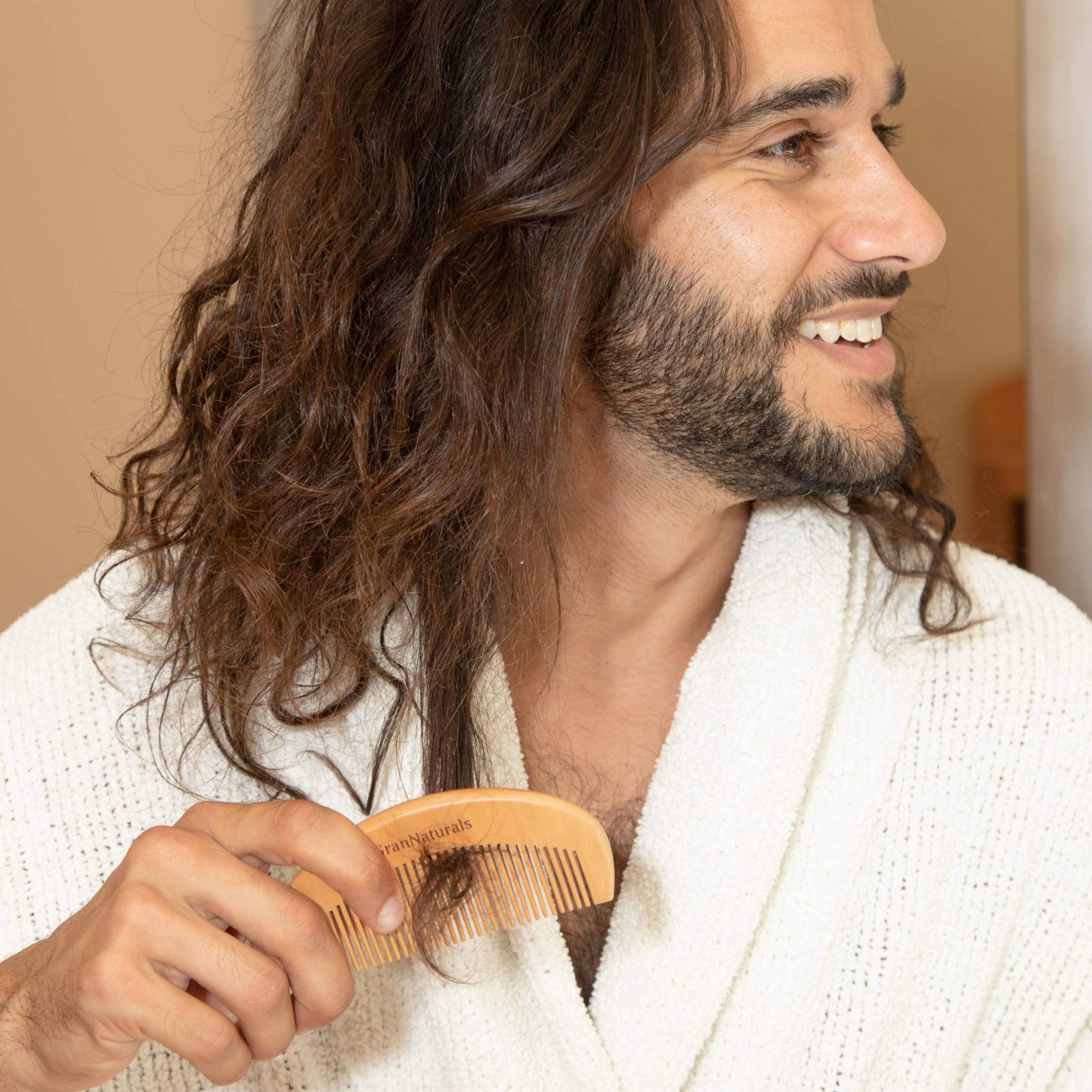 GranNaturals wooden comb natural wood grain adds an earthy touch.