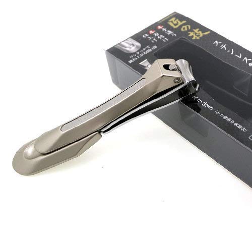 Made in Japan by skilled craftsmen with attention to detail.