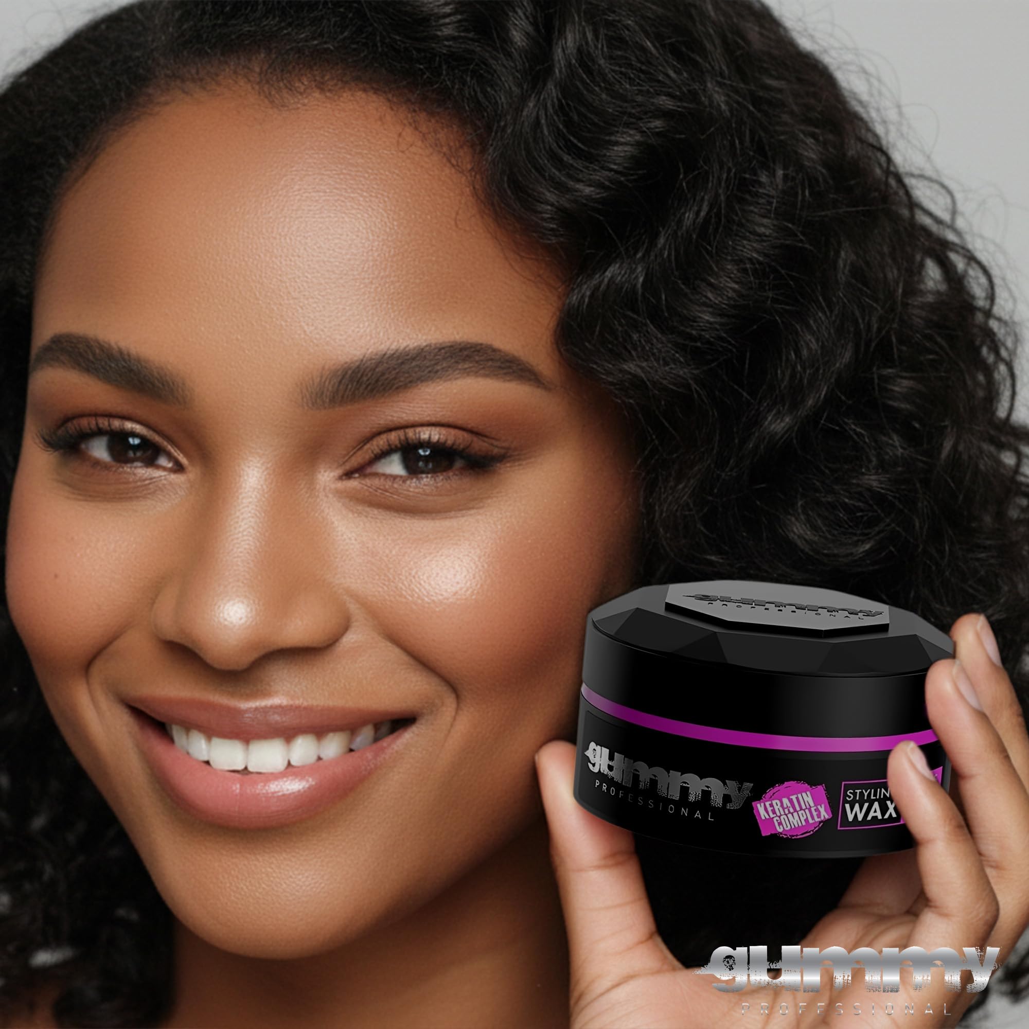 Easy-application design of Gummy wax usable on damp or dry hair