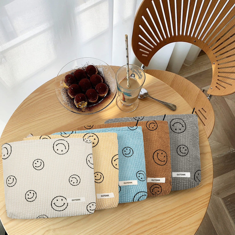 GUTGNK gift-ready cosmetic bag ideal for birthdays or holidays