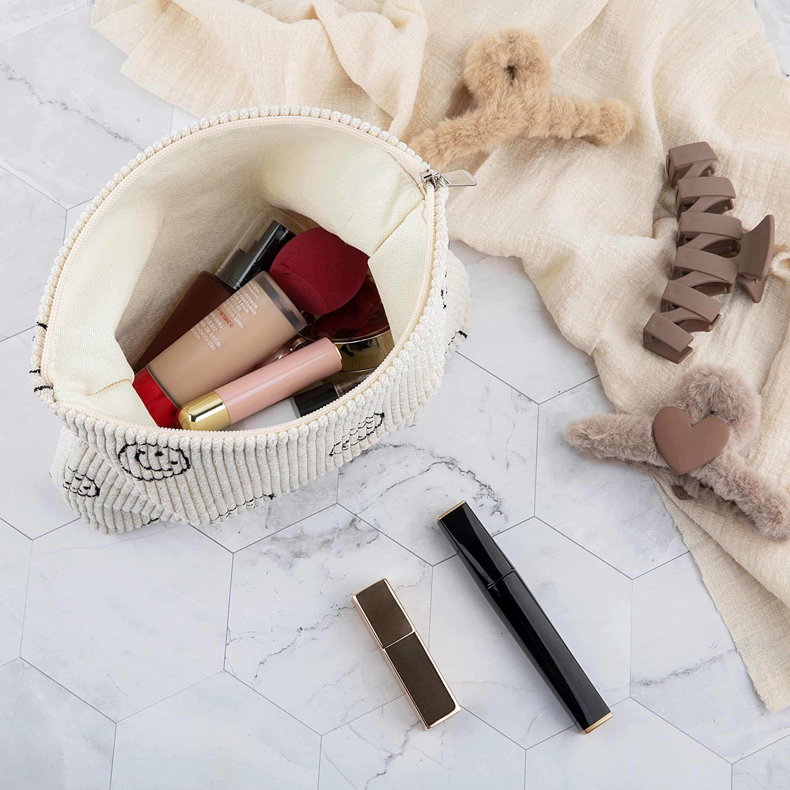 GUTGNK bag doubles as wallet or small jewelry box for trips
