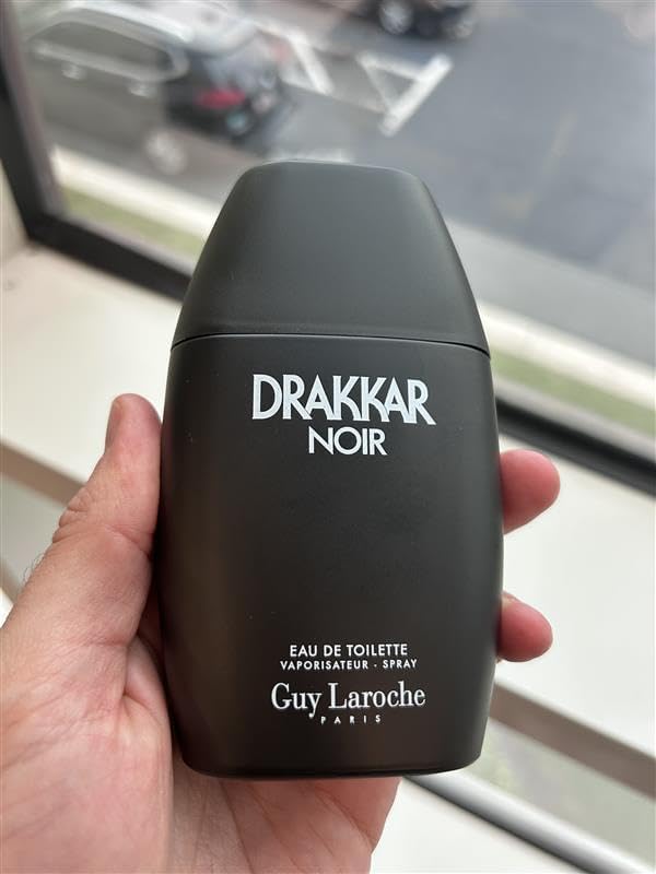 Guy Laroche Drakkar Noir bottle front showcases classic silhouette for everyday confidence.