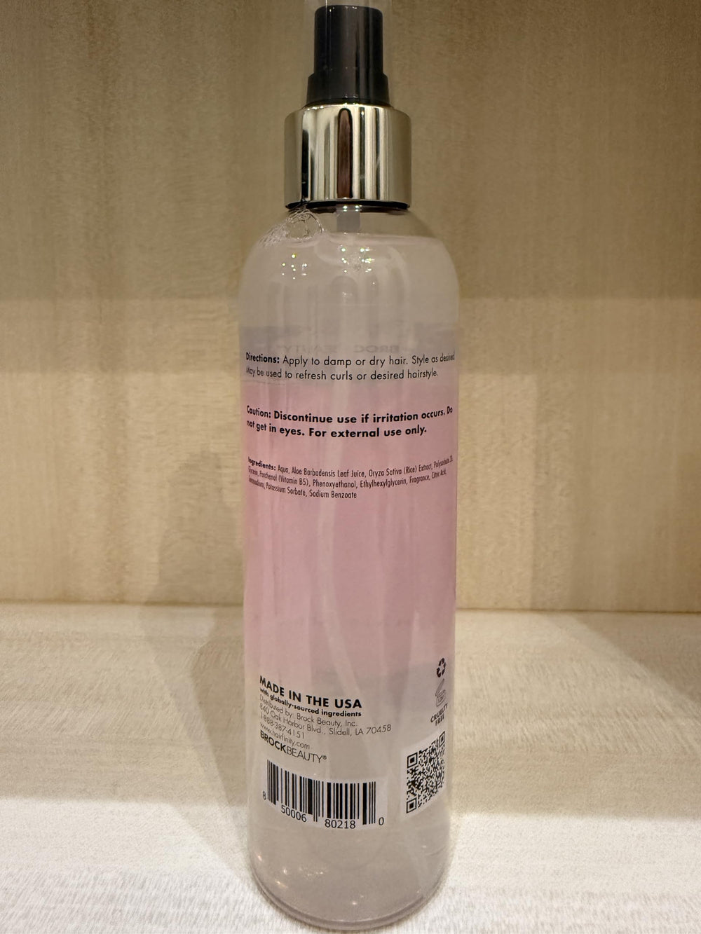 Uso diario de Hairfinity Rice Water Hair Mist para todo tipo de cabello.