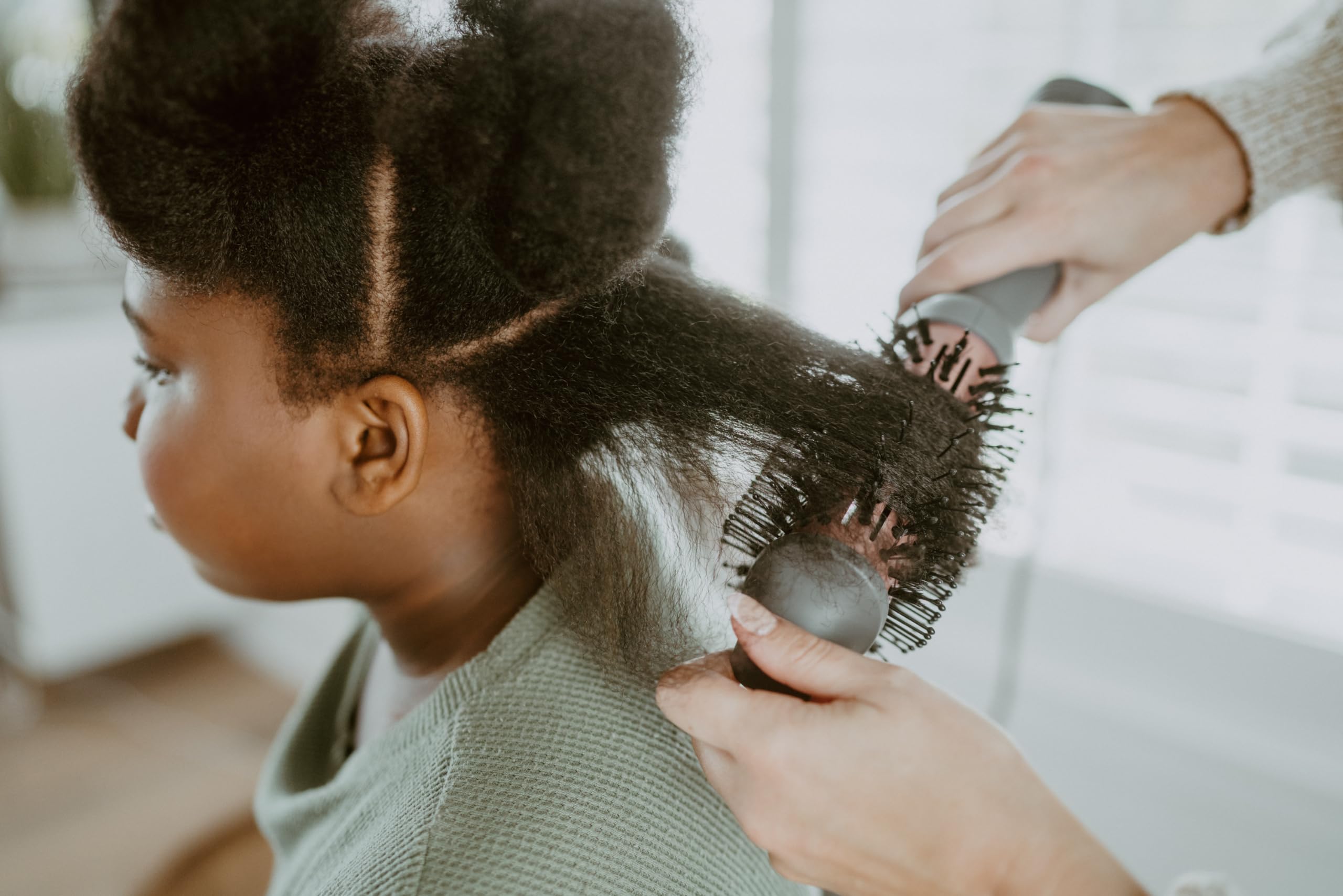 Hairitage Up in The Air cool shot setting locks your style.