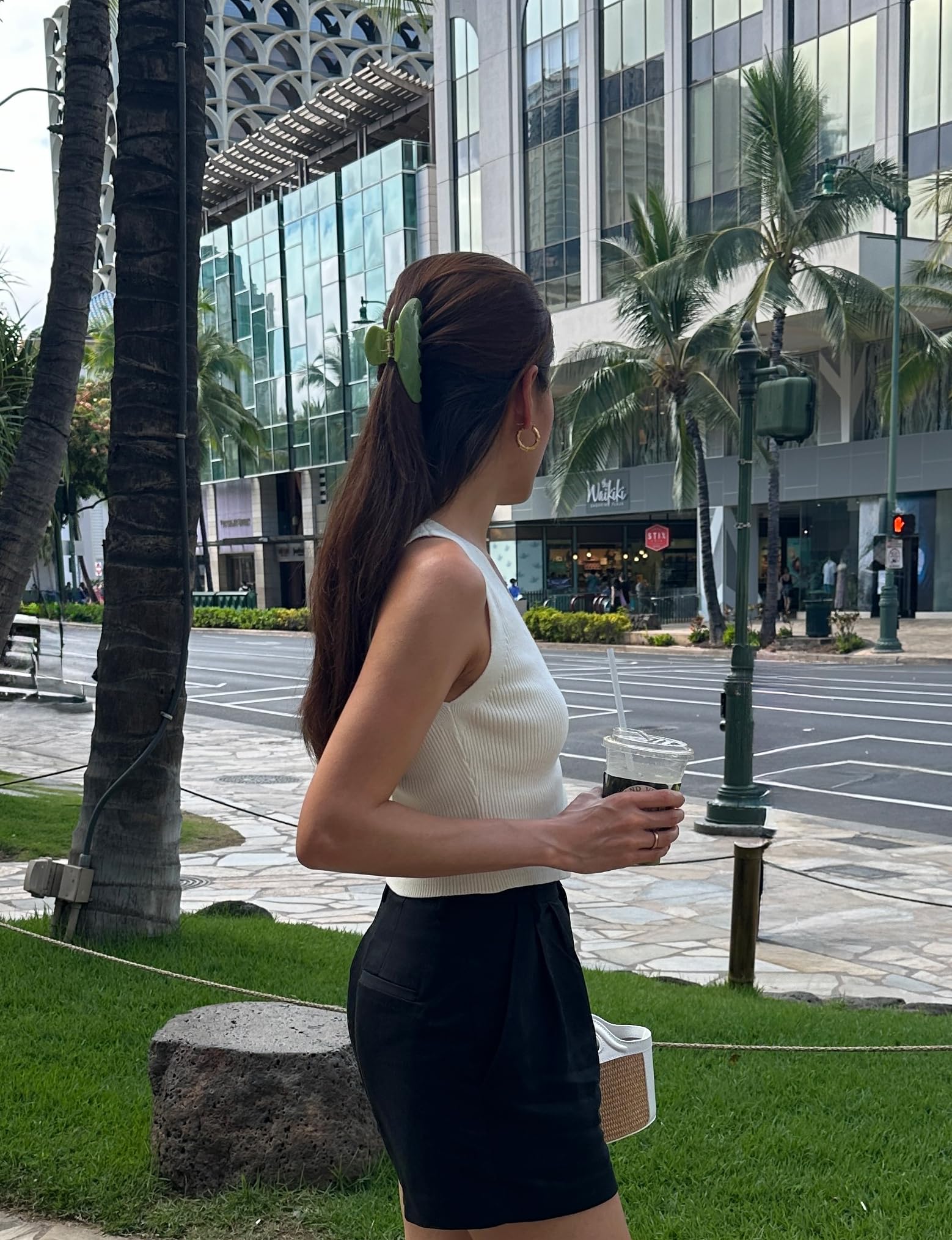 Hana Mia lightweight hair clip — comfortable all-day wear.