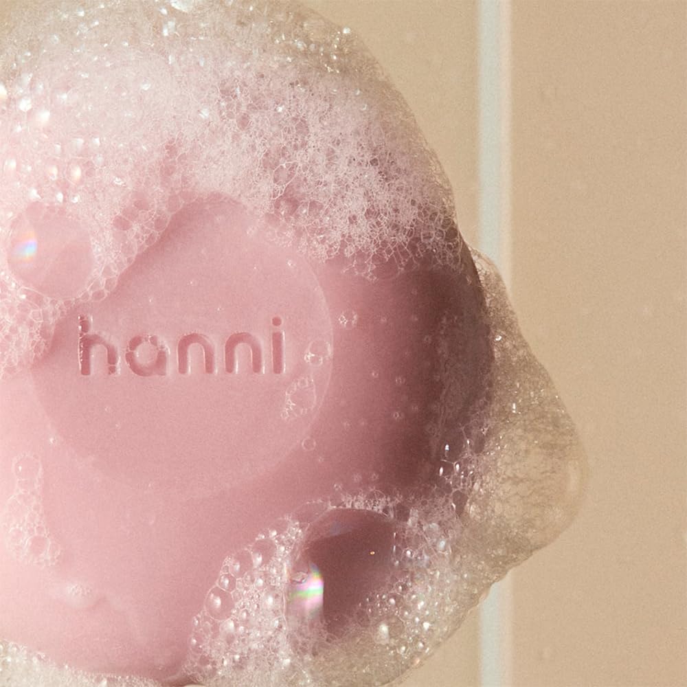HANNI Cocoon Cleanse pump close-up reveals milky serum texture