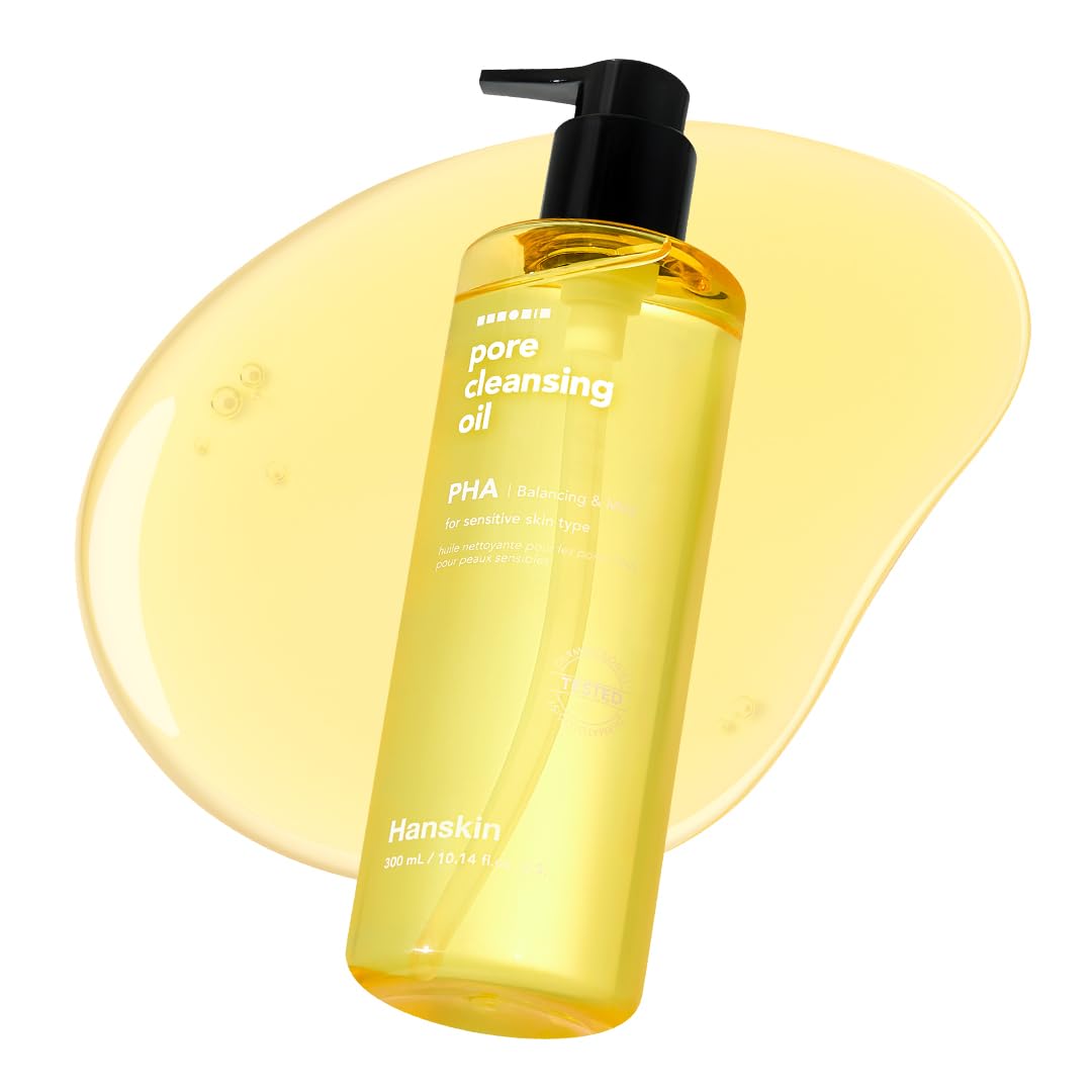 Hanskin PHA Pore Cleansing Oil bottle shown for deep cleansing and makeup removal