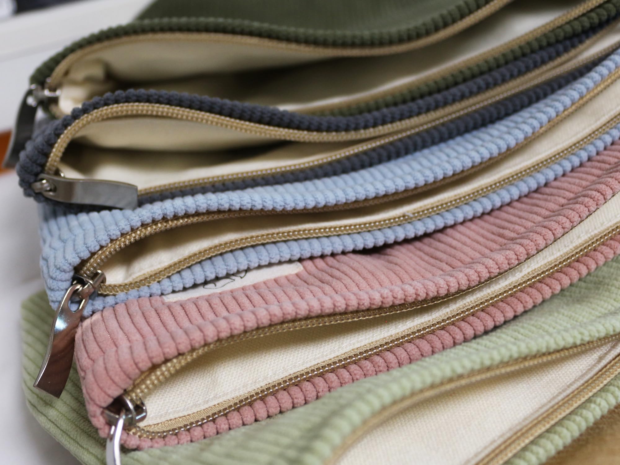 HAPPYHEIDI compact bag fits easily in totes and backpacks