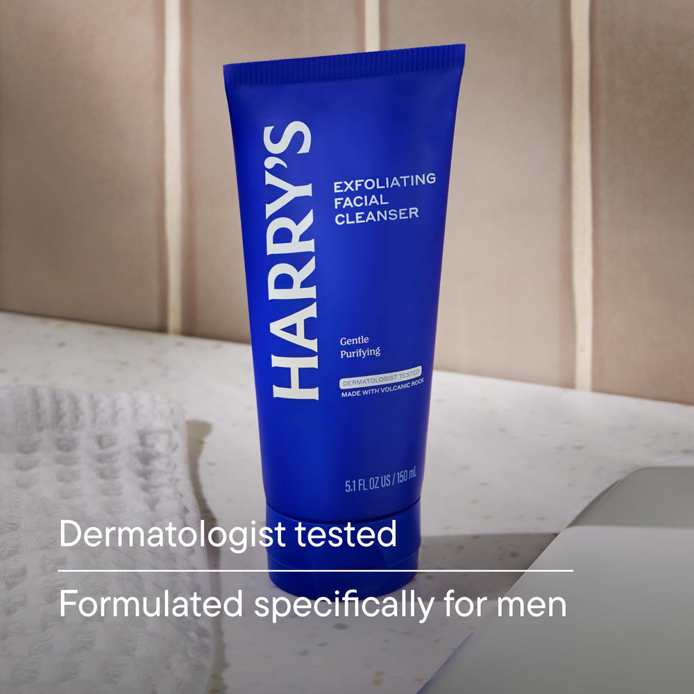 Harry's limpiador facial exfoliante con aceites esenciales para sensación fresca.