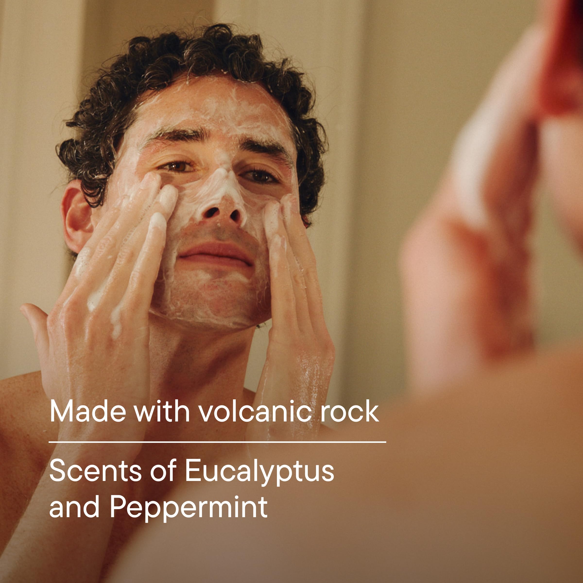 Harry's limpiador exfoliante de uso diario para mantener la piel fresca.