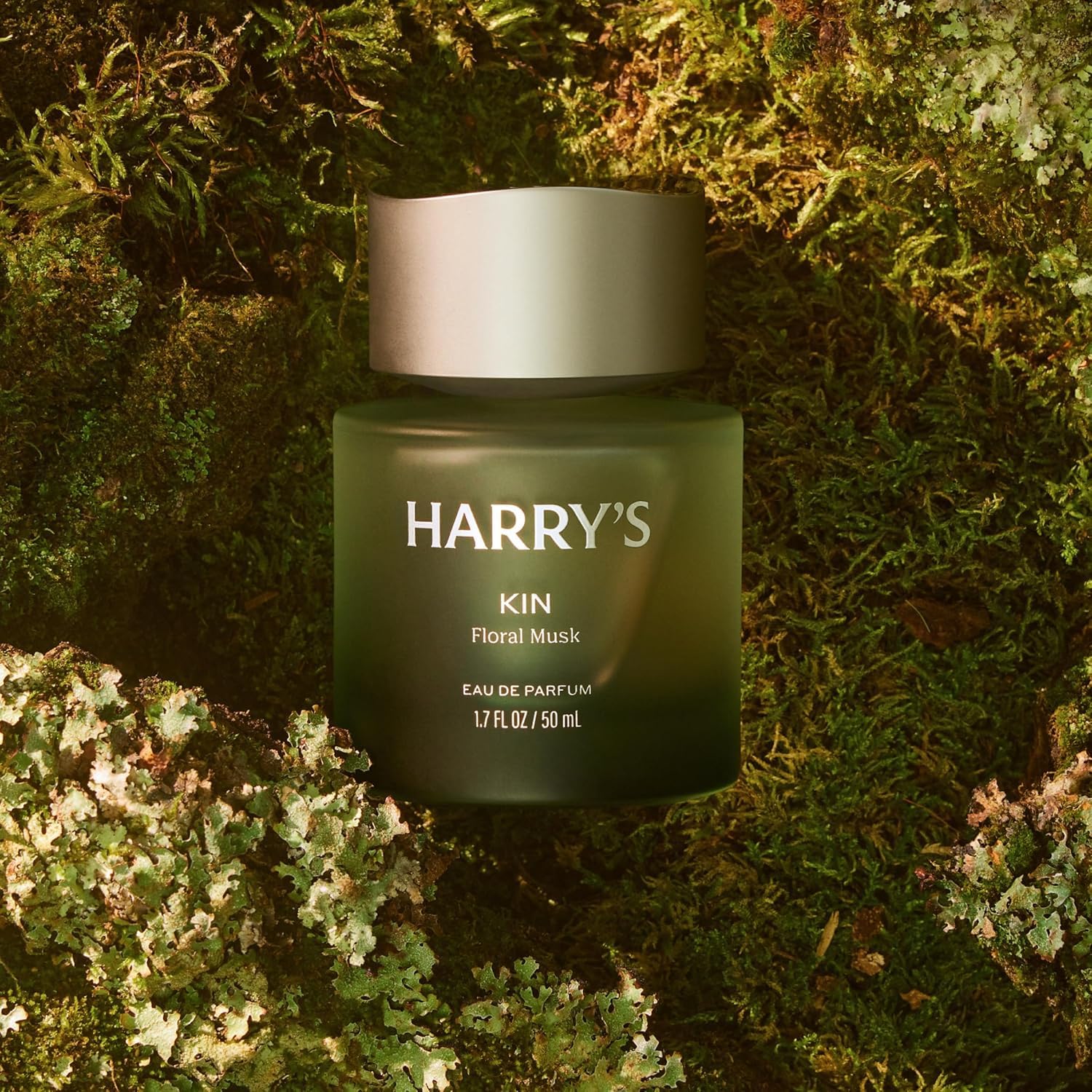 Harry's Kin packaging box communicates premium, gift-ready presentation.