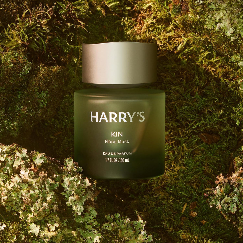 Harry's Kin packaging box communicates premium, gift-ready presentation.