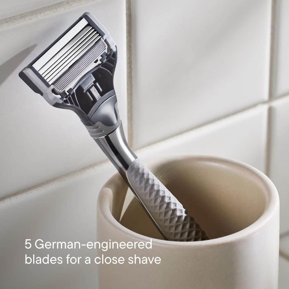 Harry's travel blade cover protects blades during trips and commuting