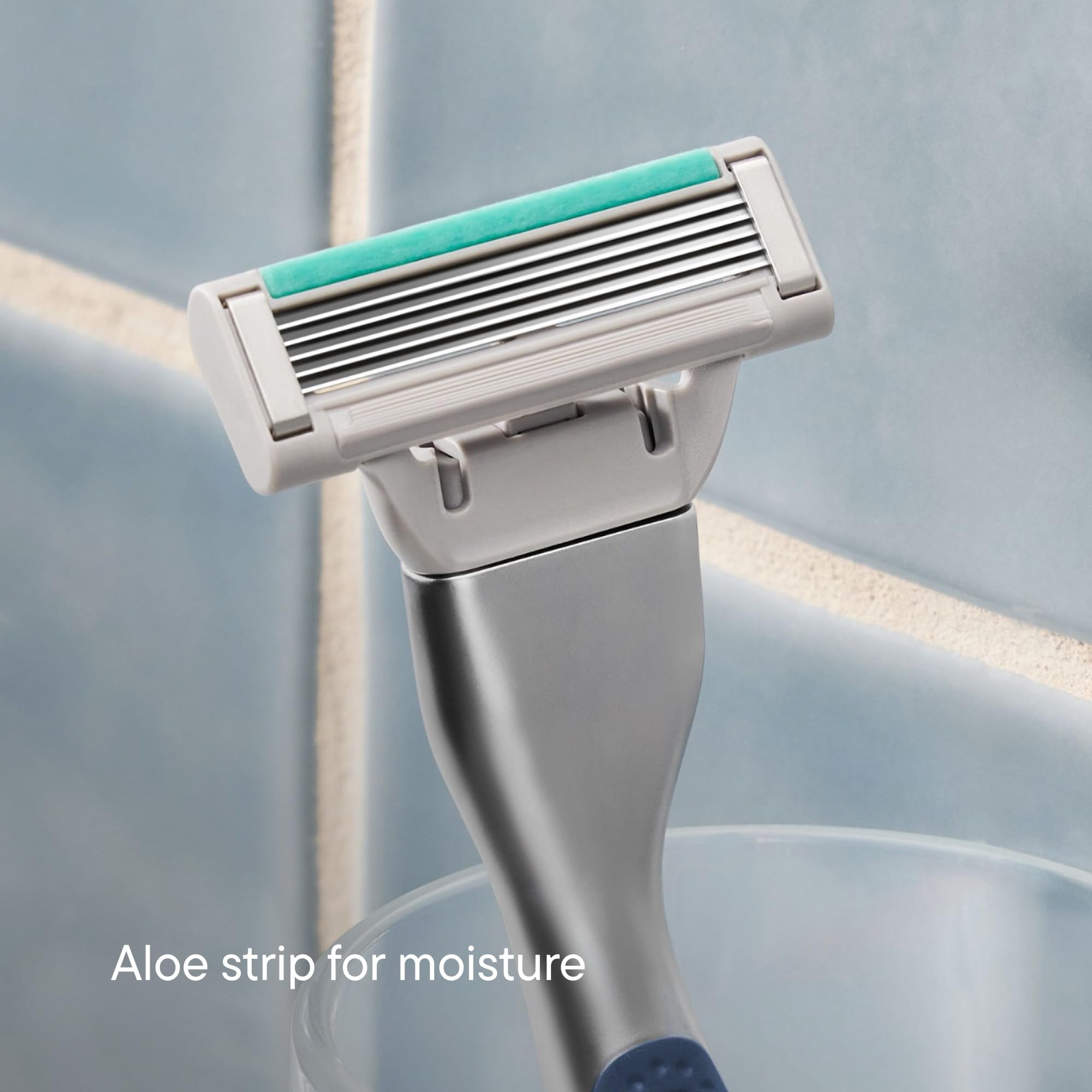 Harry's Plus premium metal handle for a balanced grip