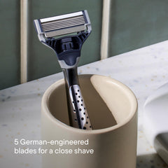 Lubricating strip delivers a smooth glide during shaving.